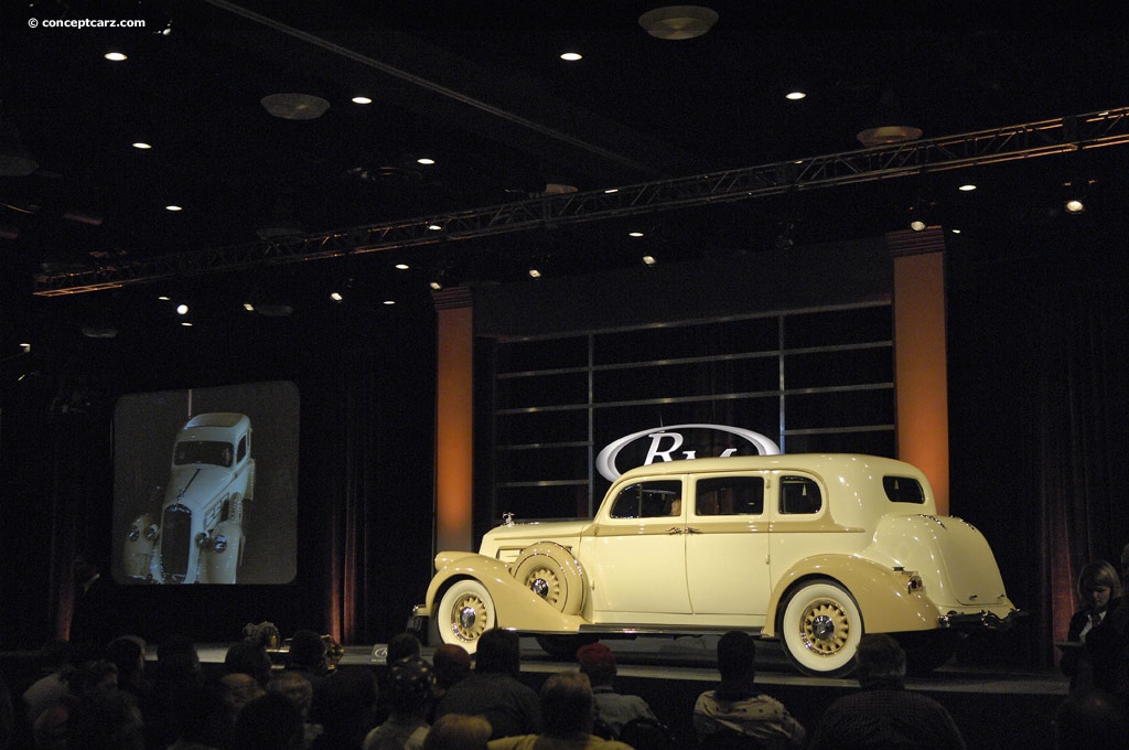 1936 Pierce-Arrow Deluxe 8